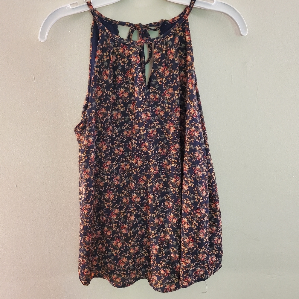 NWT Blue Rain Floral Tank Top